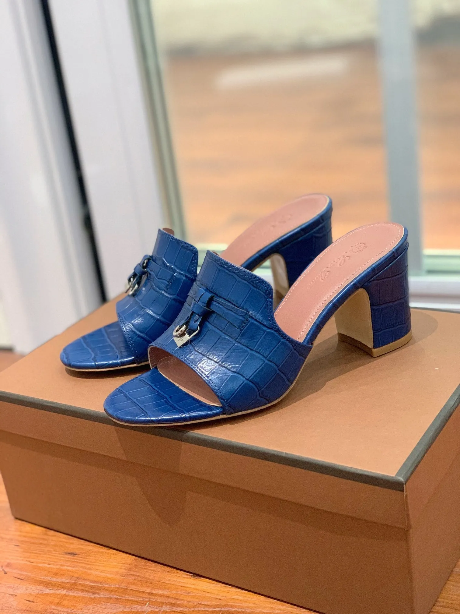 Summer Charms Sandals Mule Blue Crocodile Pattern Pink Lambskin